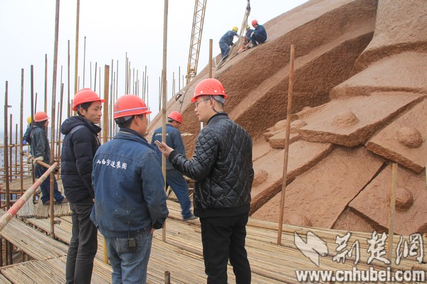 現(xiàn)全球最大關(guān)公青銅雕像，目測(cè)宇達(dá)施工（圖）